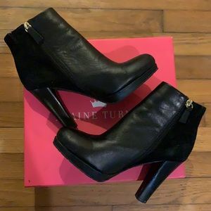 Elaine Turner Shara black leather/suede bootie. 8.5M. Barely worn.